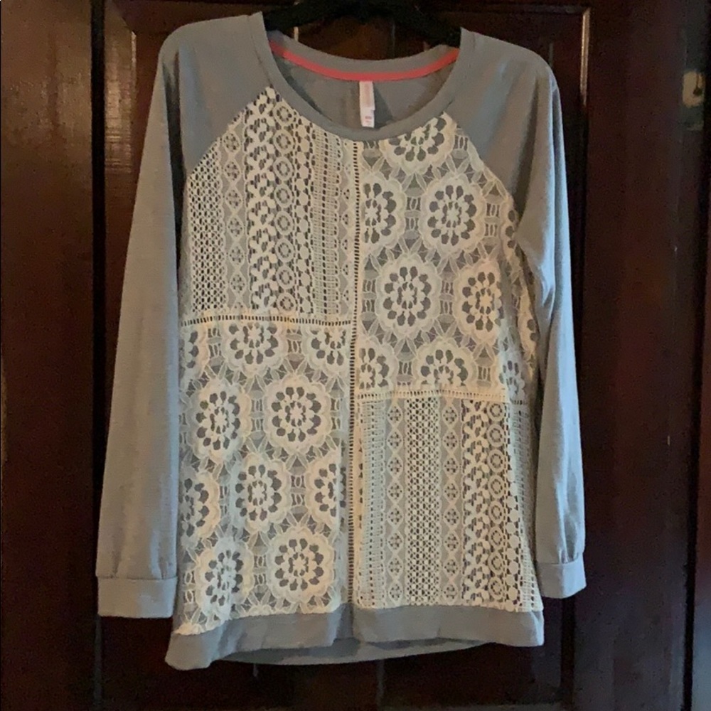 Xhilaration Lace Front Top
